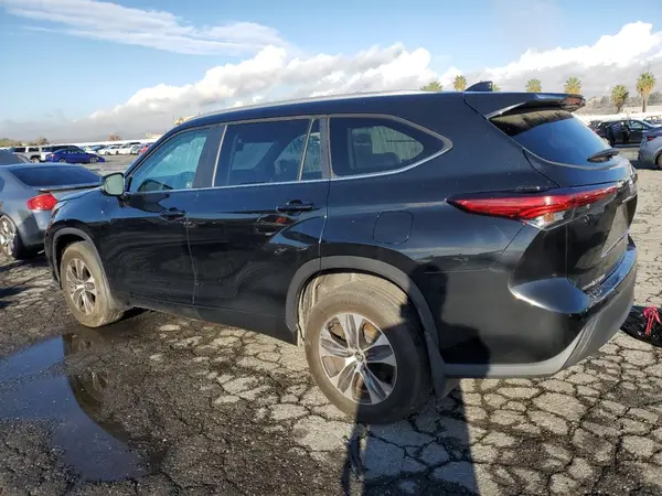 5TDKDRAH9PS006571 2023 TOYOTA HIGHLANDER - Image 2