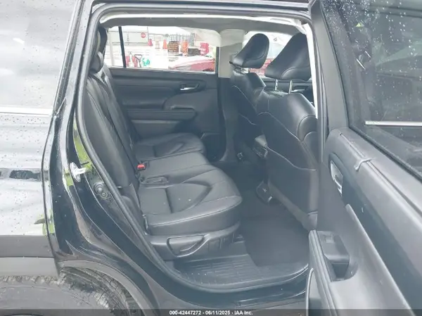 5TDKDRAH9PS022978 2023 TOYOTA HIGHLANDER - Image 8
