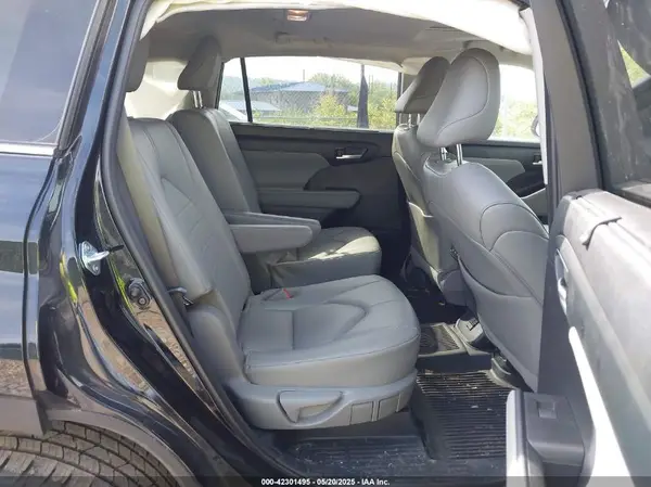 5TDKDRAH9PS026397 2023 TOYOTA HIGHLANDER - Image 8
