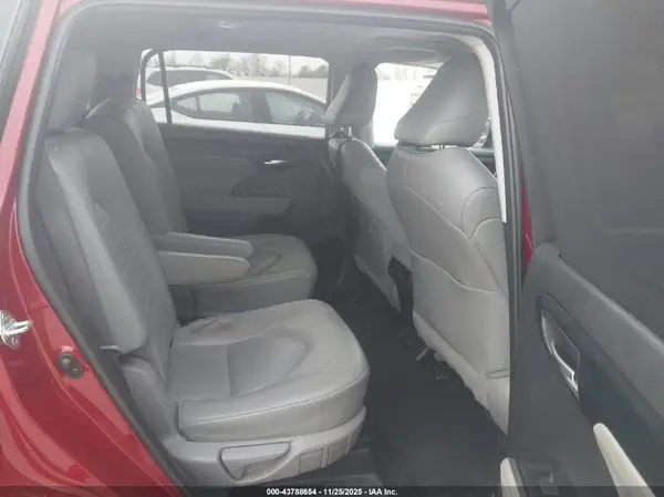 5TDKDRAH9PS033267 2023 TOYOTA HIGHLANDER - Image 8