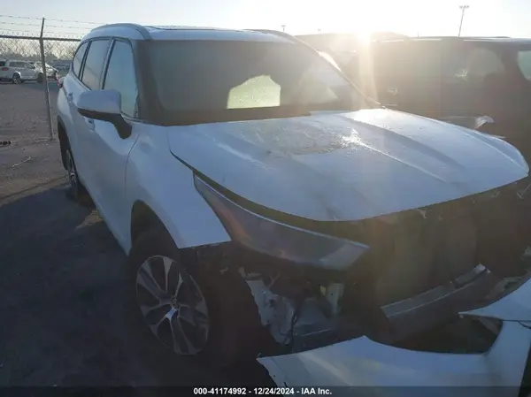 5TDKDRAH9PS035942 2023 TOYOTA HIGHLANDER - Image 1