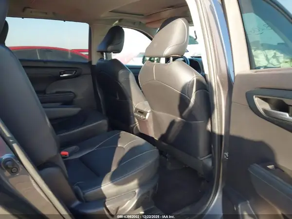 5TDKDRAH9PS040588 2023 TOYOTA HIGHLANDER - Image 8