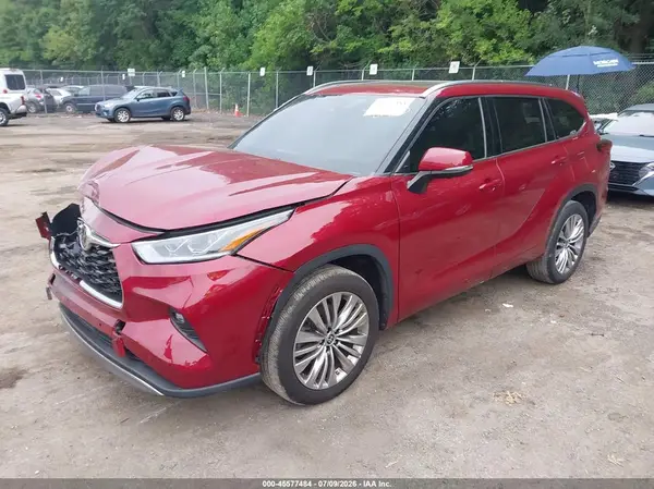 5TDKDRAH9PS043166 2023 TOYOTA HIGHLANDER - Image 2