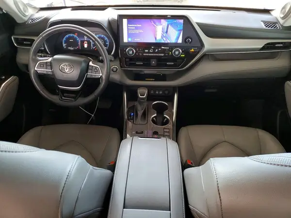 5TDKDRAH9PS043460 2023 TOYOTA HIGHLANDER - Image 8