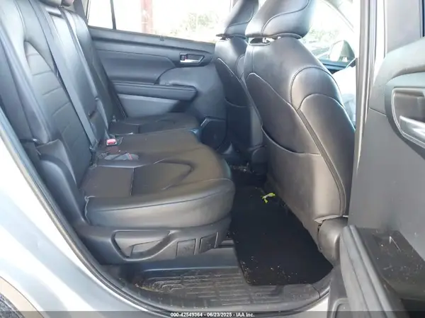 5TDKDRAH9PS046004 2023 TOYOTA HIGHLANDER - Image 8
