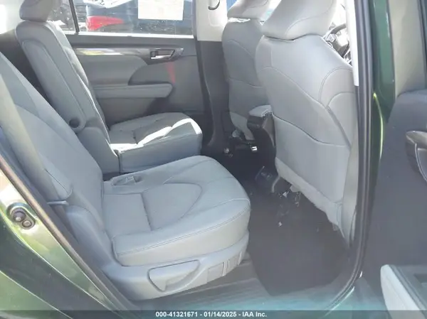 5TDKDRAH9PS501742 2023 TOYOTA HIGHLANDER - Image 8