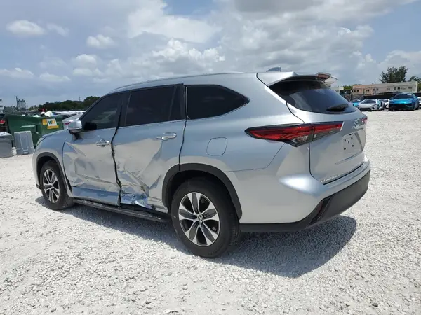 5TDKDRAH9PS504169 2023 TOYOTA HIGHLANDER - Image 2