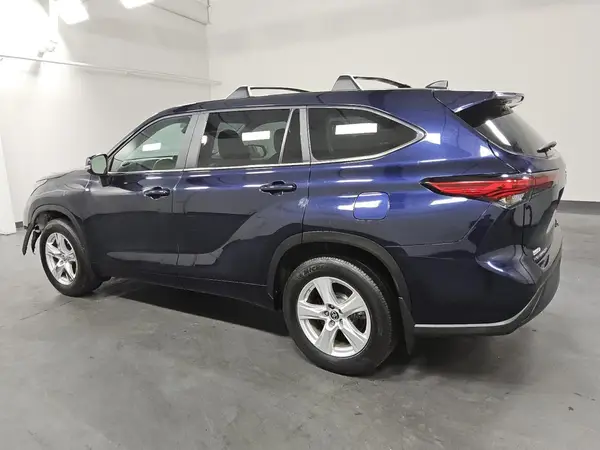 5TDKDRAH9PS505077 2023 TOYOTA HIGHLANDER - Image 2