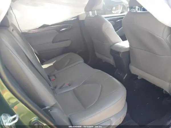 5TDKDRAH9PS508061 2023 TOYOTA HIGHLANDER - Image 8