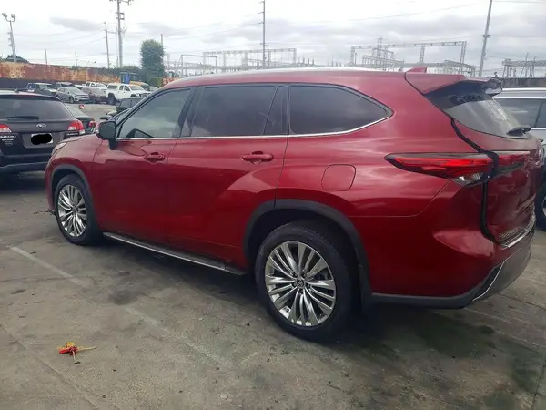 5TDKDRAH9PS508724 2023 TOYOTA HIGHLANDER - Image 2