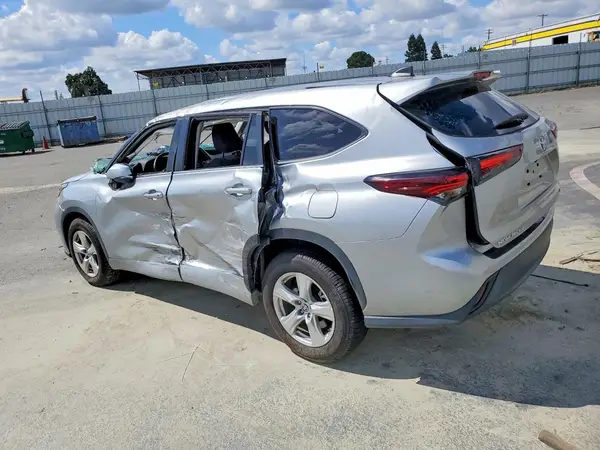 5TDKDRAH9RS528488 2024 TOYOTA HIGHLANDER - Image 2