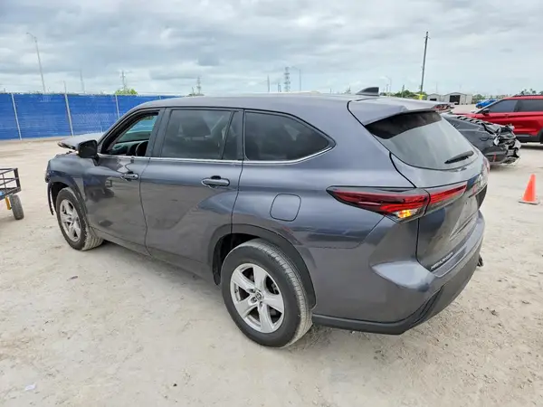 5TDKDRAH9RS532878 2024 TOYOTA HIGHLANDER - Image 2