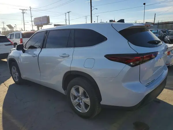 5TDKDRAH9RS542603 2024 TOYOTA HIGHLANDER - Image 2