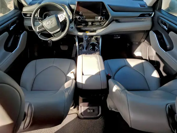 5TDKDRAH9RS543590 2024 TOYOTA HIGHLANDER - Image 8