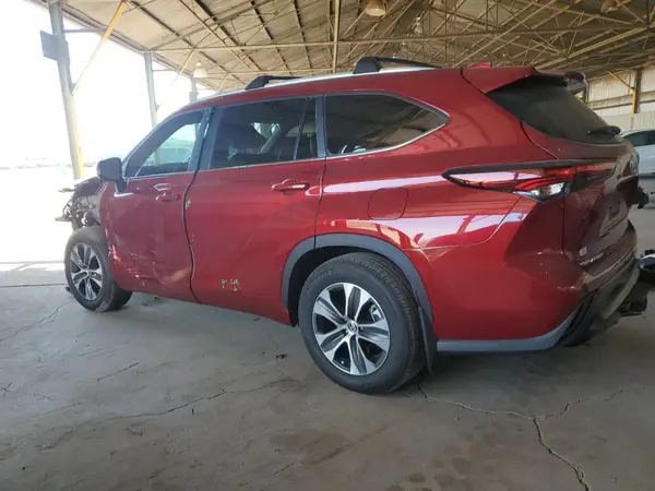 5TDKDRAH9RS549048 2024 TOYOTA HIGHLANDER - Image 2