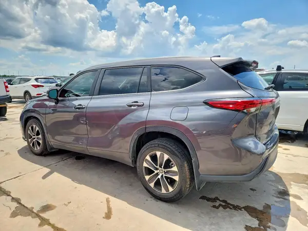 5TDKDRAHXPS001993 2023 TOYOTA HIGHLANDER - Image 2