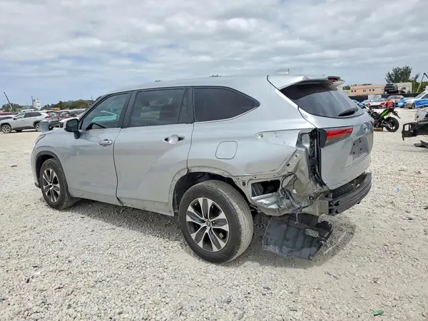 5TDKDRAHXPS003887 2023 TOYOTA HIGHLANDER - Image 2