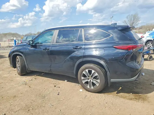 5TDKDRAHXPS004716 2023 TOYOTA HIGHLANDER - Image 2