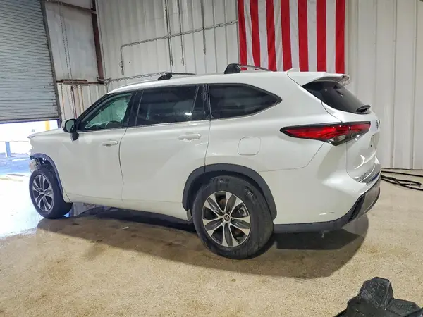 5TDKDRAHXPS005543 2023 TOYOTA HIGHLANDER - Image 2
