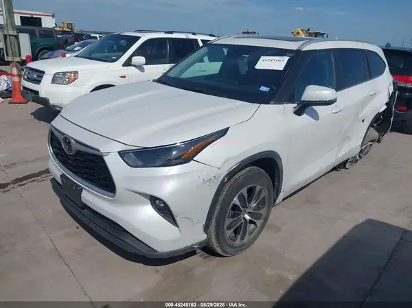 5TDKDRAHXPS007745 2023 TOYOTA HIGHLANDER - Image 2