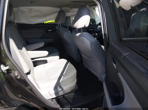 5TDKDRAHXPS009821 2023 TOYOTA HIGHLANDER - Image 8