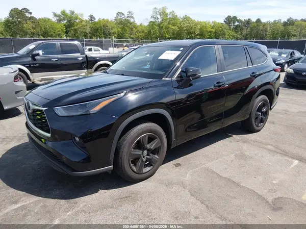 5TDKDRAHXPS011164 2023 TOYOTA HIGHLANDER - Image 2