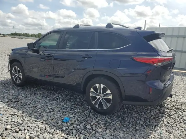 5TDKDRAHXPS019006 2023 TOYOTA HIGHLANDER - Image 2
