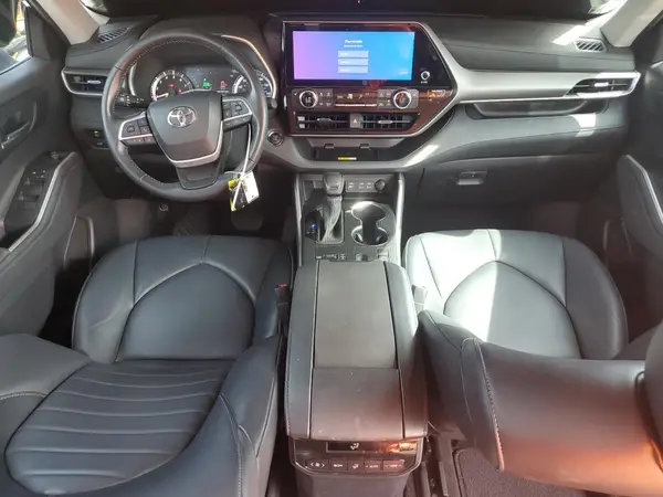 5TDKDRAHXPS019006 2023 TOYOTA HIGHLANDER - Image 8