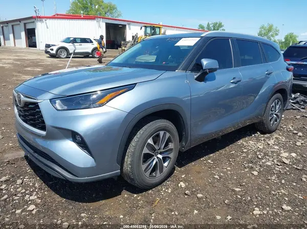 5TDKDRAHXPS029681 2023 TOYOTA HIGHLANDER - Image 2