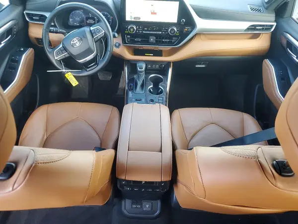 5TDKDRAHXPS033374 2023 TOYOTA HIGHLANDER - Image 8