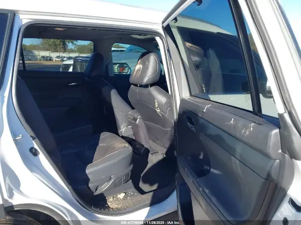 5TDKDRAHXPS036470 2023 TOYOTA HIGHLANDER - Image 8