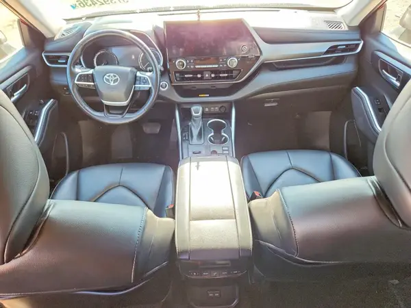 5TDKDRAHXPS037425 2023 TOYOTA HIGHLANDER - Image 8