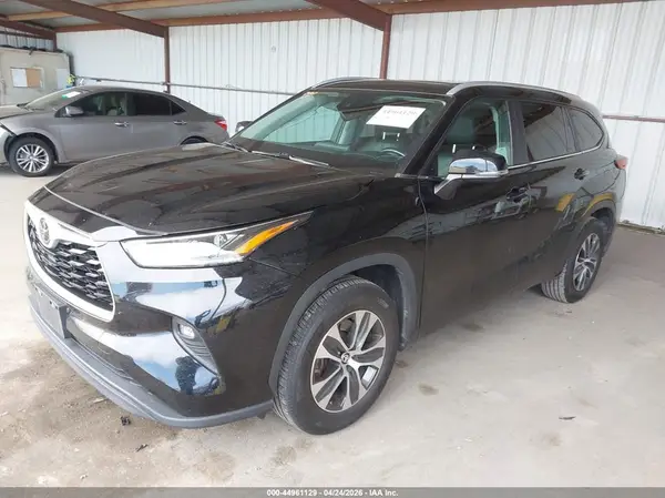 5TDKDRAHXPS044486 2023 TOYOTA HIGHLANDER - Image 2