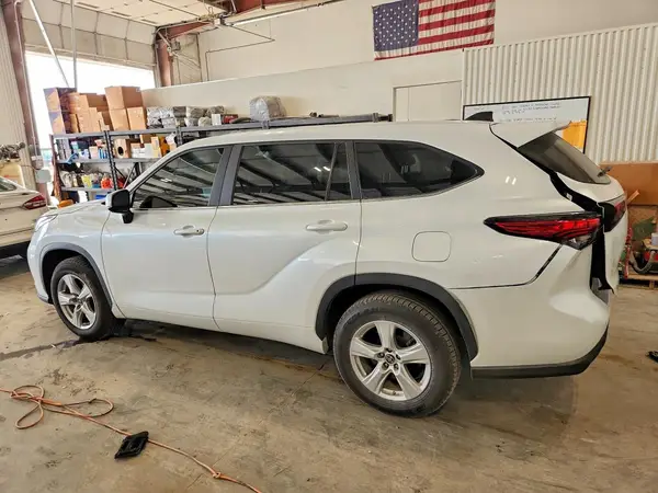 5TDKDRAHXPS501264 2023 TOYOTA HIGHLANDER - Image 2