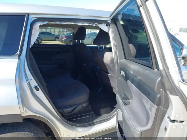 5TDKDRAHXPS501958 2023 TOYOTA HIGHLANDER - Image 8