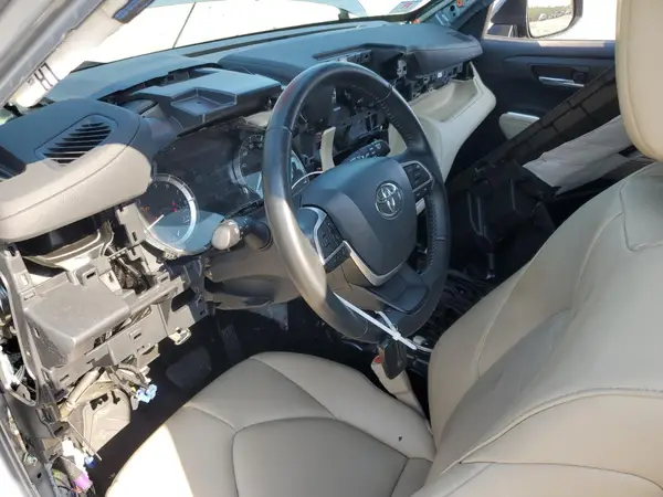 5TDKDRAHXPS504097 2023 TOYOTA HIGHLANDER - Image 8