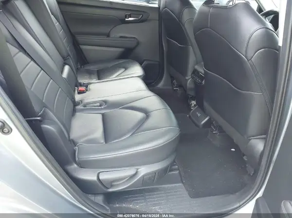 5TDKDRAHXPS504973 2023 TOYOTA HIGHLANDER - Image 8