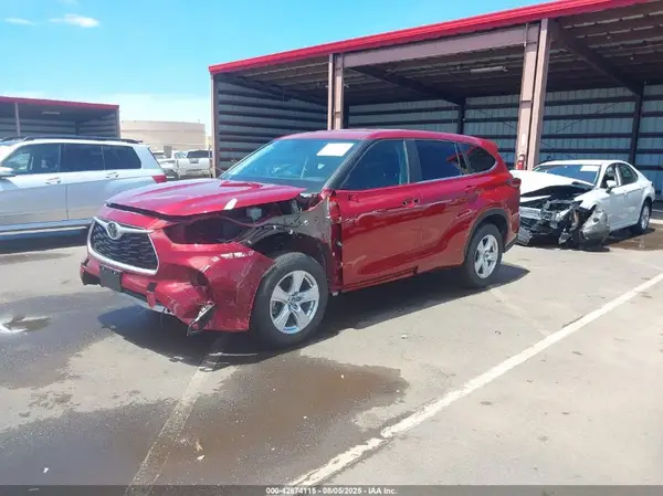 5TDKDRAHXPS509316 2023 TOYOTA HIGHLANDER - Image 2