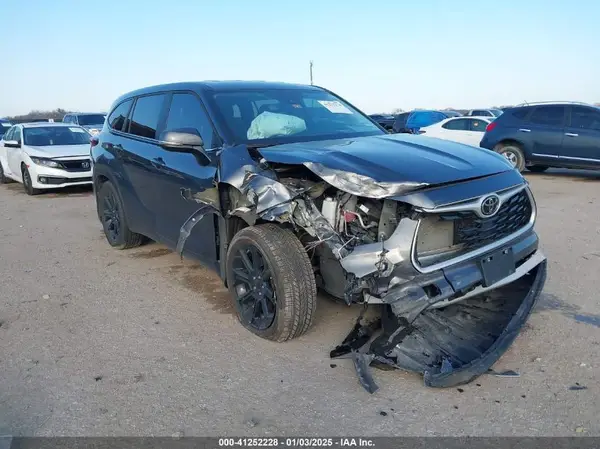 5TDKDRAHXPS515262 2023 TOYOTA HIGHLANDER - Image 1