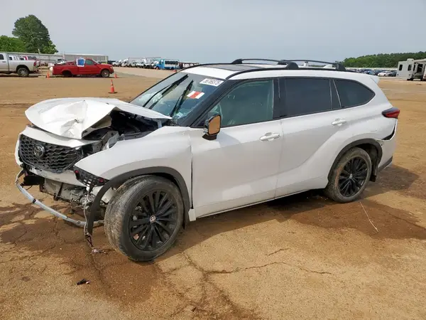 5TDKDRAHXPS520395 2023 TOYOTA HIGHLANDER - Image 1