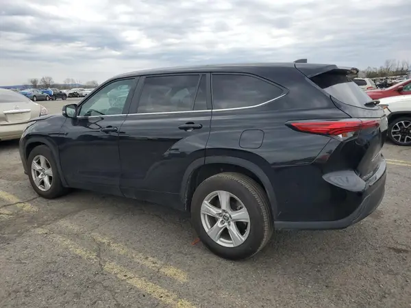 5TDKDRAHXPS523474 2023 TOYOTA HIGHLANDER - Image 2