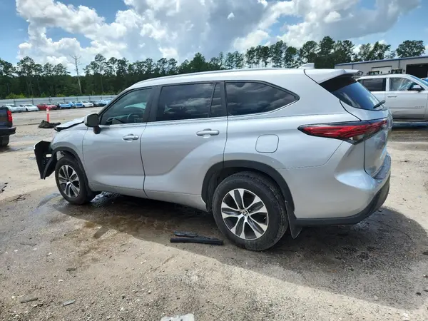 5TDKDRAHXPS527010 2023 TOYOTA HIGHLANDER - Image 2