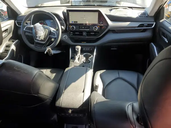 5TDKDRAHXPS527055 2023 TOYOTA HIGHLANDER - Image 8
