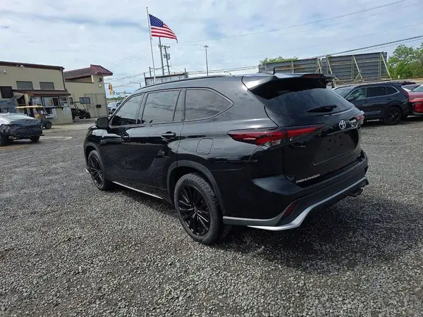 5TDKDRAHXRS530993 2024 TOYOTA HIGHLANDER - Image 2