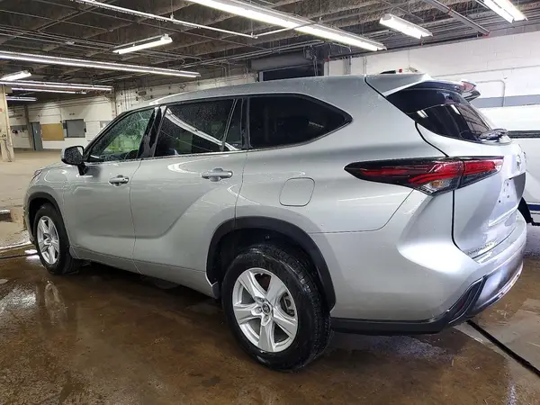 5TDKDRAHXRS533151 2024 TOYOTA HIGHLANDER - Image 2
