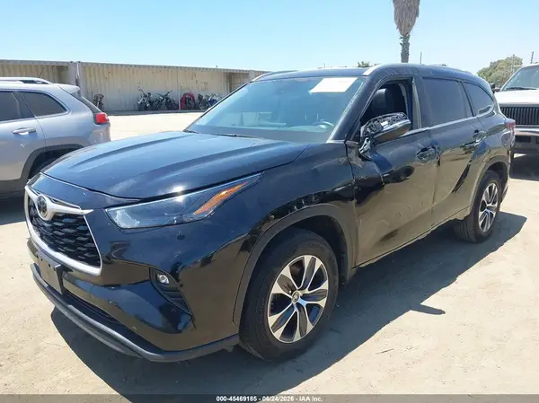 5TDKDRAHXRS534414 2024 TOYOTA HIGHLANDER - Image 2
