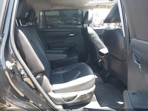 5TDKDRAHXRS534414 2024 TOYOTA HIGHLANDER - Image 8