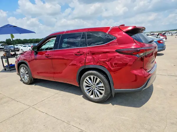 5TDKDRAHXRS537491 2024 TOYOTA HIGHLANDER - Image 2