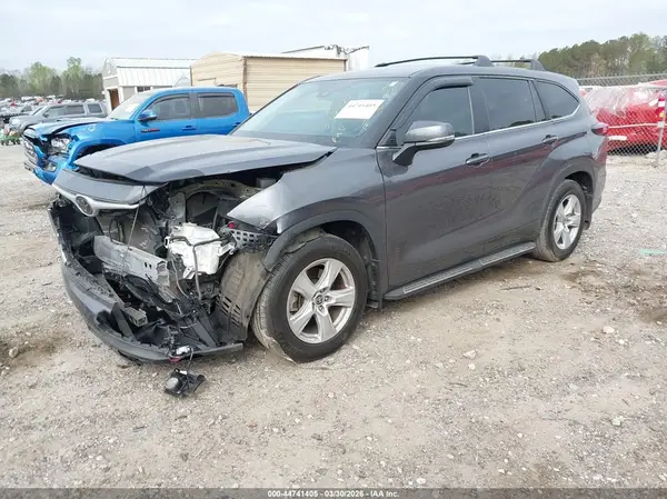 5TDKDRAHXRS539399 2024 TOYOTA HIGHLANDER - Image 2