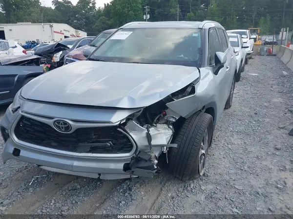 5TDKDRAHXRS540603 2024 TOYOTA HIGHLANDER - Image 2